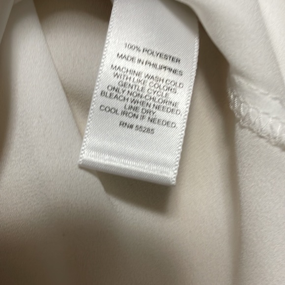 Express White Sleeveless Top with Pocket - Picture 5 of 8